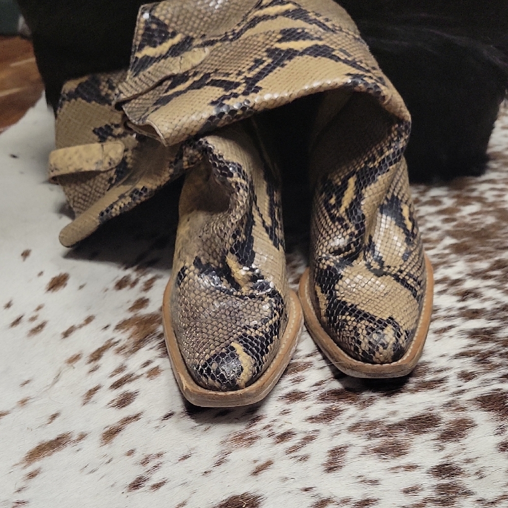 Hype Snake Print Heeled Boots - Tan and Black